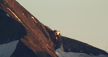 Timelapse detail mountain sunset