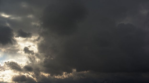 Timelapse dark clouds