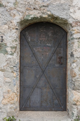 OpenfootageNET_Textures_MedievalDoors_0001