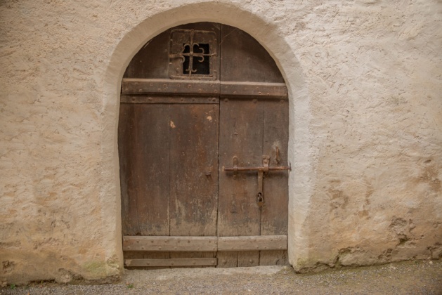 OpenfootageNET_Textures_MedievalDoors_0004