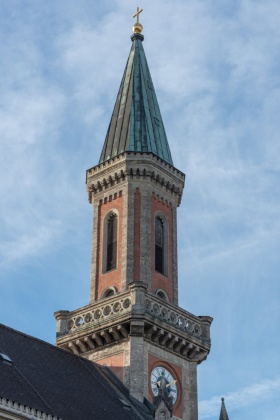 OpenfootageNET_reference_church_tower_evangelik