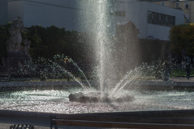 OpenfootageNET_reference_fountain2