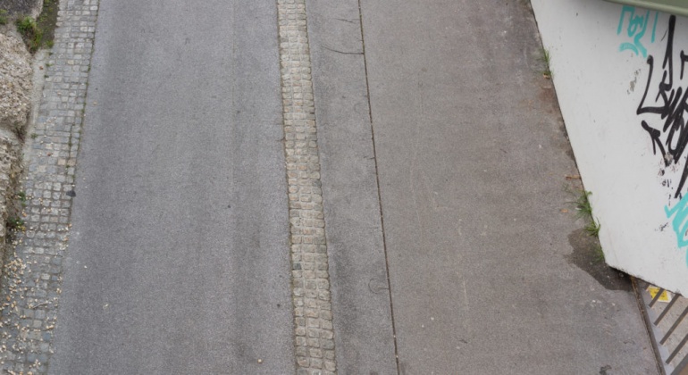 OpenfootageNET_textures_asphalt_street3