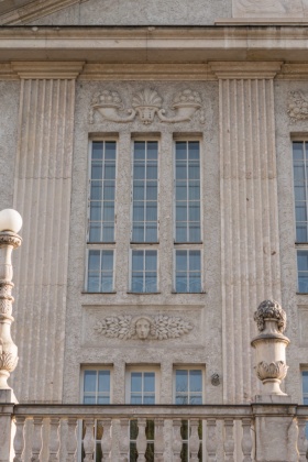 OpenfootageNET_textures_old_window_large 7360 × 4912