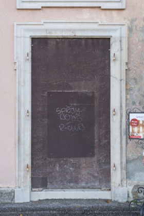 OpenfootageNET_textures_old_woodendoor