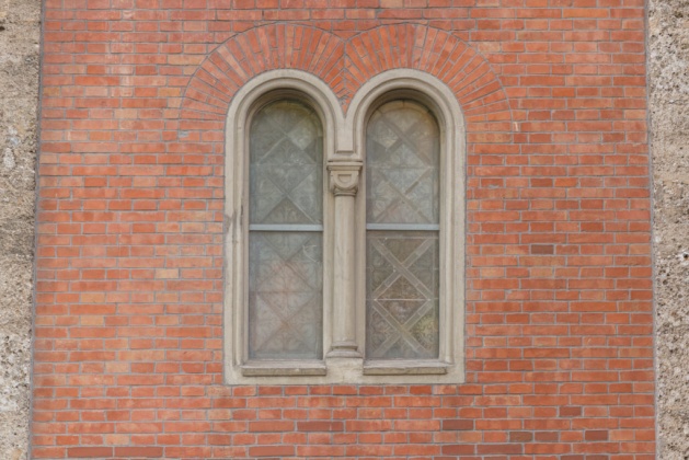 OpenfootageNET_textures_window_inredbricks3 7360 × 4912