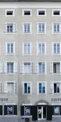 facade old building texture tileable 1k