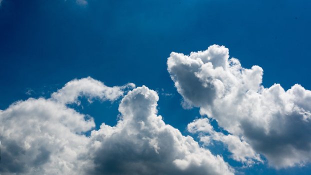 Timelapse clouds 8k at noon