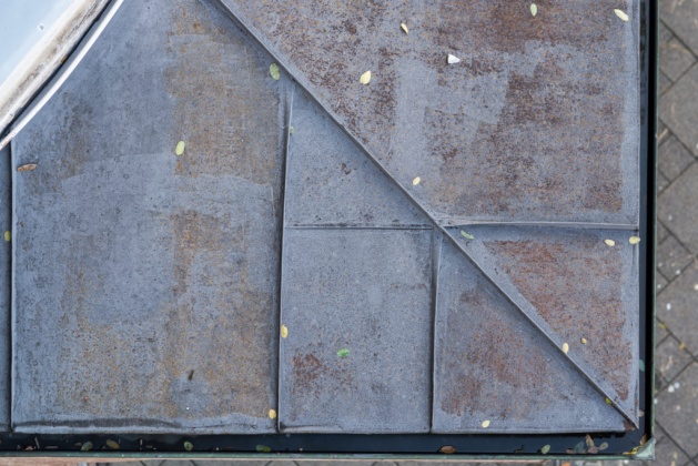 OpenfootageNET_tinroofoldmetall