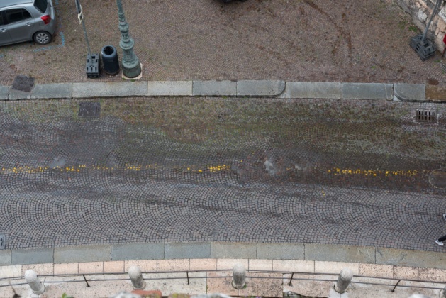 cobblestones large scale texture with dirt