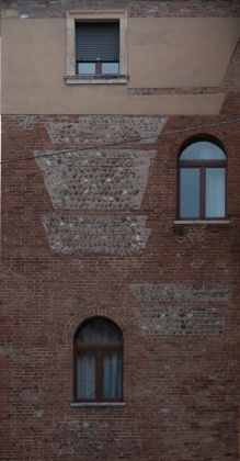 facade bricks with windows